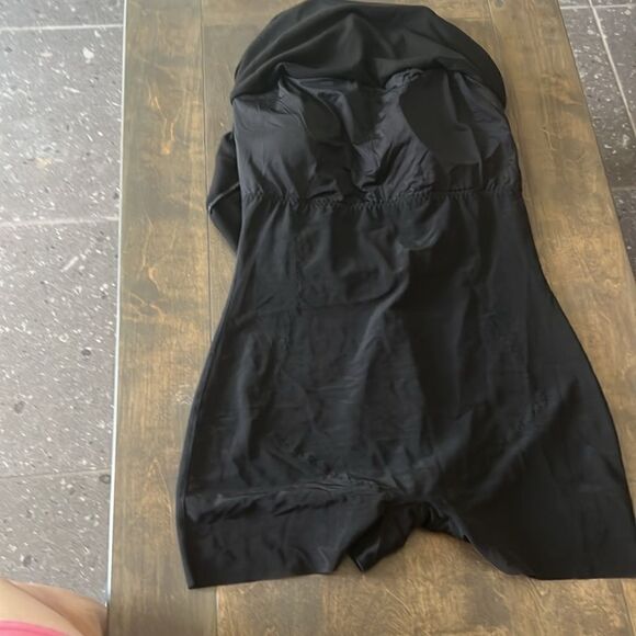 Popilush The Shapewear Dress Wide Straps Mini built in Shapewear - Picture 5 of 11